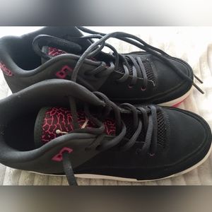 Nike Jordan flight origin 3, size 6 in youth it's big girls not toddlers size